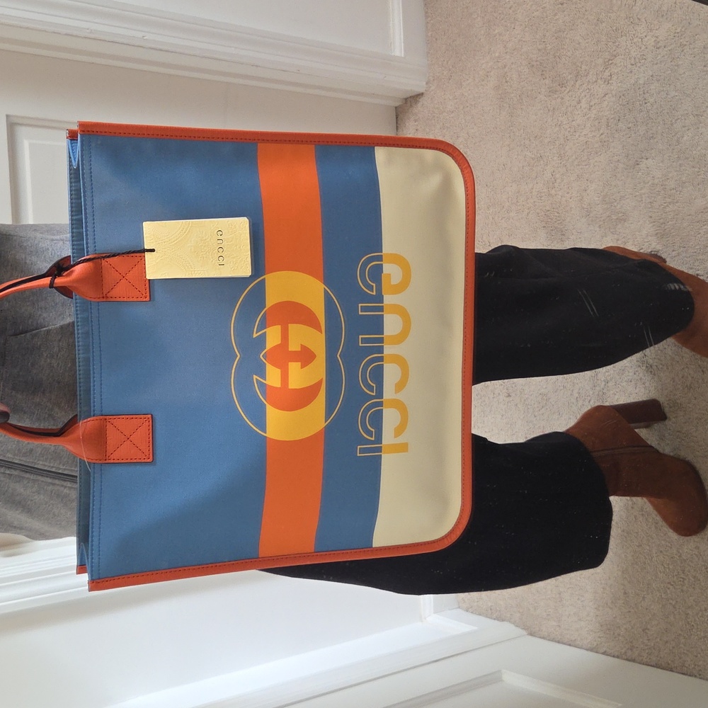 GUCCI ULTRA RARE limited production 2019 ONE season only- Sunburst Motif Tote